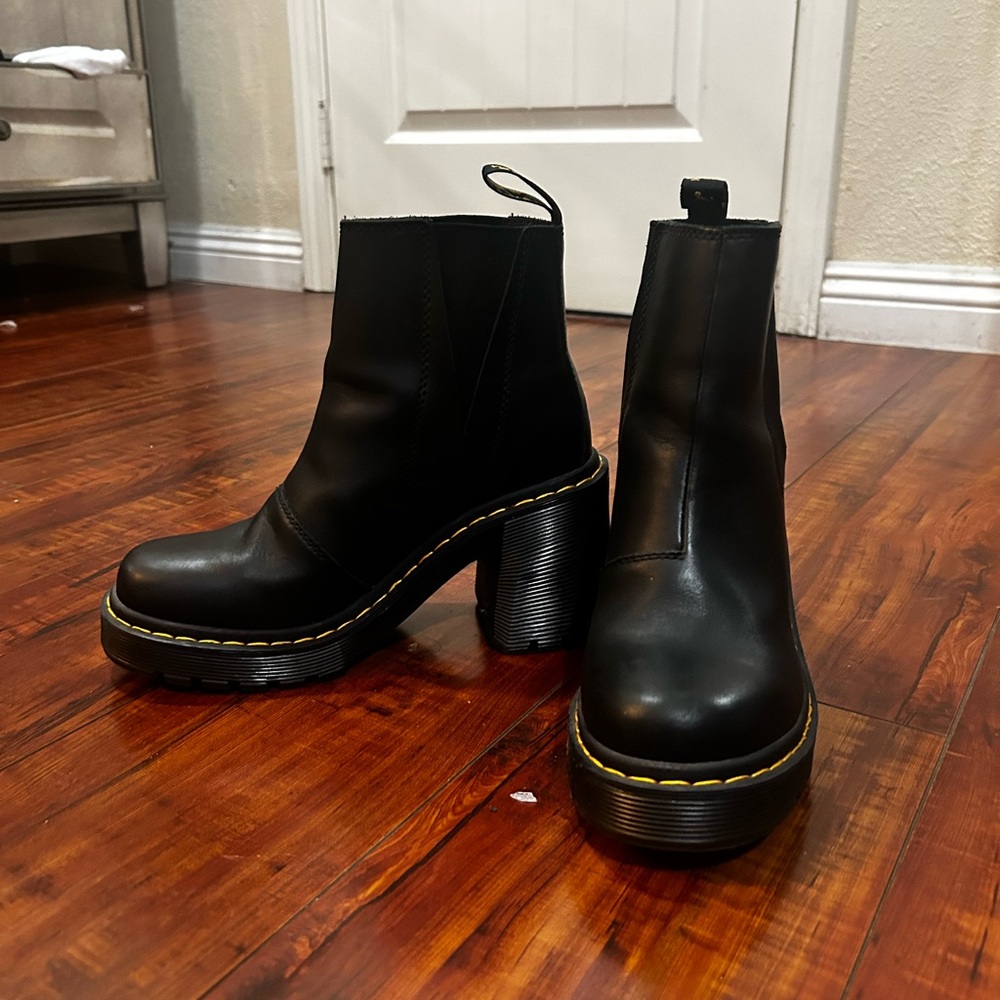 Dr. Martens Spence Flared Leather Heel Chelsea Boots